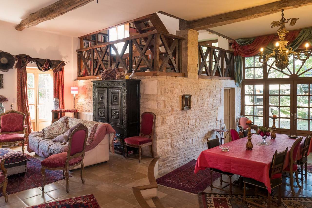 Corcelles-les-Arts La Cuverie Du Chateau מראה חיצוני תמונה
